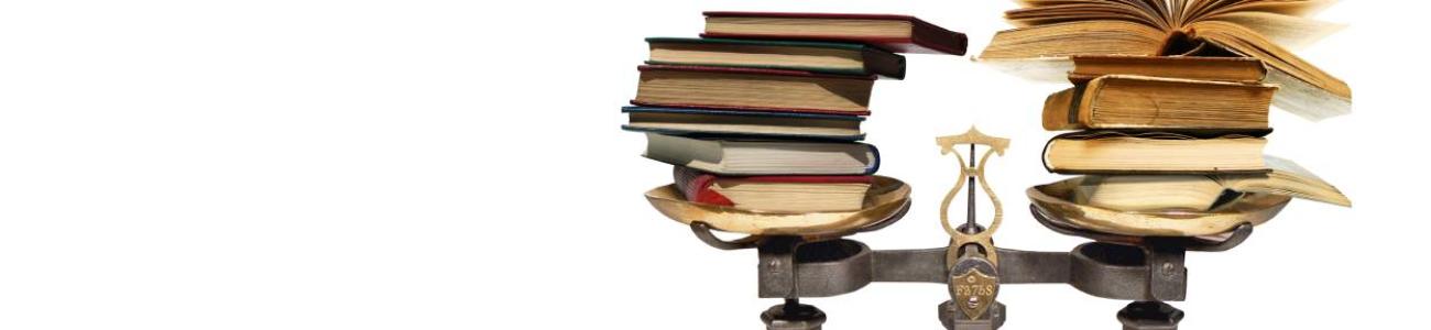 Balance sur laquelle sont posés des livres